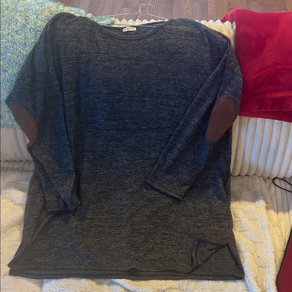 Women's Gray Tunic Top with Brown Accents